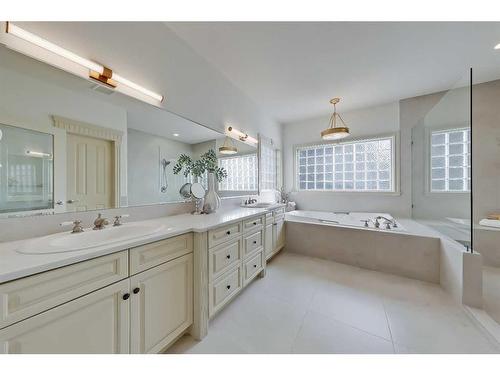 11 Aspen Ridge Lane Sw, Calgary, AB - Indoor Photo Showing Bathroom