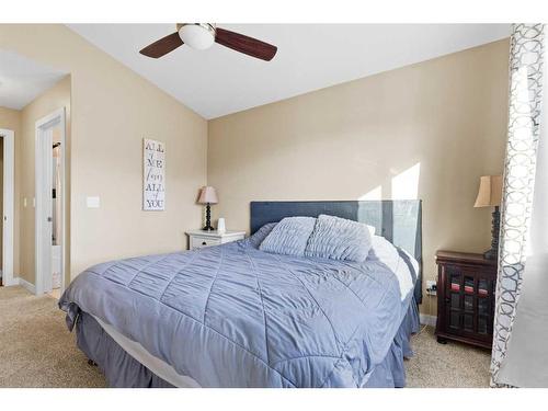 95 Valarosa Drive, Didsbury, AB - Indoor Photo Showing Bedroom