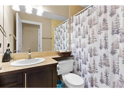 95 Valarosa Drive, Didsbury, AB - Indoor Photo Showing Bathroom