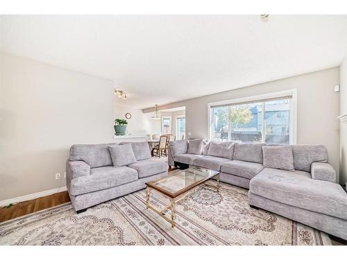 275 Taravista Street Ne, Calgary, AB - Indoor Photo Showing Living Room