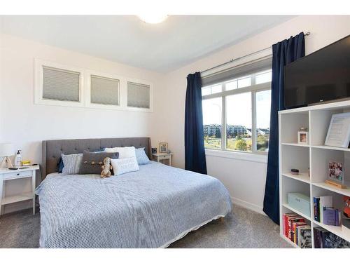 317-117 Copperpond Common Se, Calgary, AB - Indoor Photo Showing Bedroom