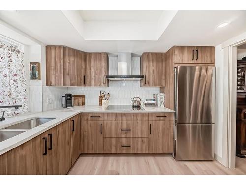 254-4037 42 Street Nw, Calgary, AB - Indoor Photo Showing Kitchen With Double Sink