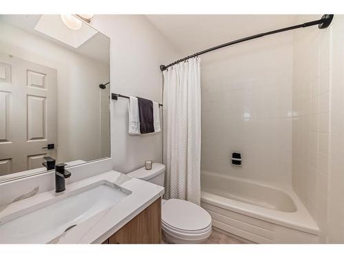 254-4037 42 Street Nw, Calgary, AB - Indoor Photo Showing Bathroom