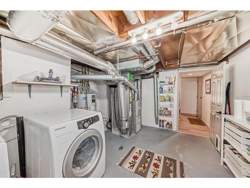 254-4037 42 Street Nw, Calgary, AB - Indoor Photo Showing Laundry Room