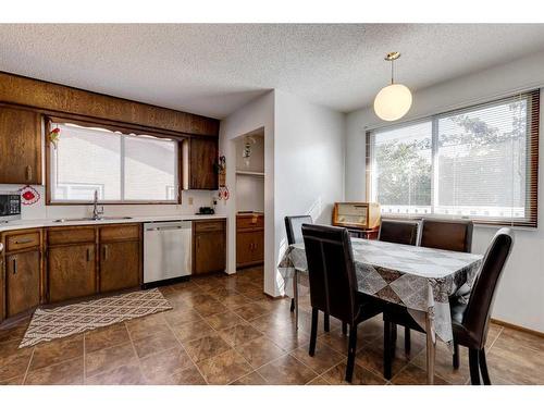 311 Temple Close Ne, Calgary, AB - Indoor