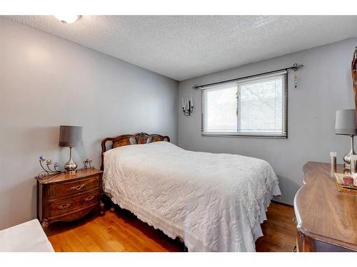 311 Temple Close Ne, Calgary, AB - Indoor Photo Showing Bedroom