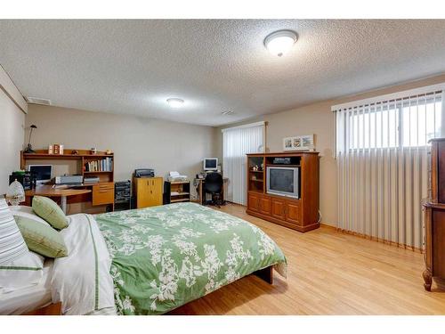 311 Temple Close Ne, Calgary, AB - Indoor Photo Showing Bedroom