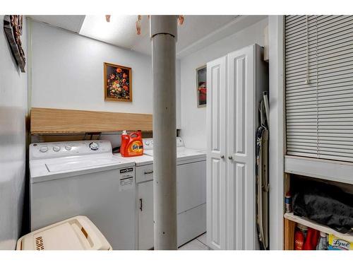 311 Temple Close Ne, Calgary, AB - Indoor Photo Showing Laundry Room