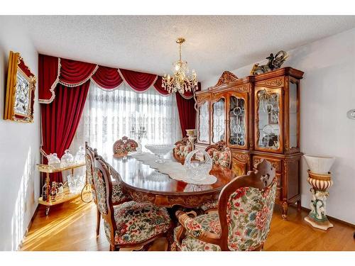 311 Temple Close Ne, Calgary, AB - Indoor Photo Showing Dining Room