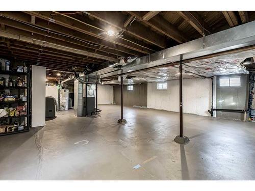 3 Glenview Crescent Sw, Calgary, AB - Indoor Photo Showing Basement