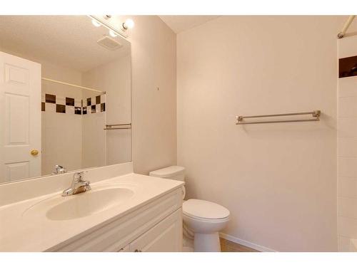 10349 Tuscany Hills Way Nw, Calgary, AB - Indoor Photo Showing Bathroom