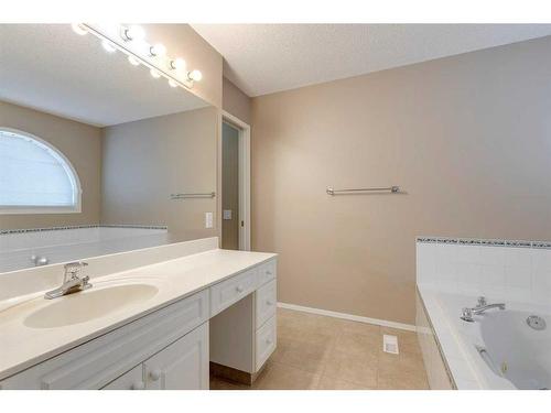 10349 Tuscany Hills Way Nw, Calgary, AB - Indoor Photo Showing Bathroom