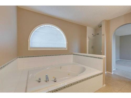 10349 Tuscany Hills Way Nw, Calgary, AB - Indoor Photo Showing Bathroom