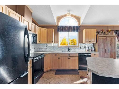 30313 Range Road 13, Rural Mountain View County, AB - Indoor Photo Showing Kitchen