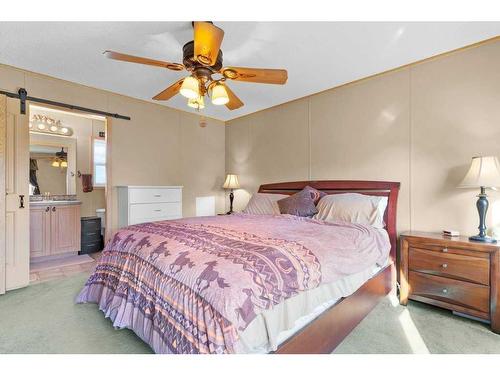 30313 Range Road 13, Rural Mountain View County, AB - Indoor Photo Showing Bedroom