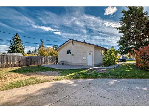 3424 54 Avenue Sw, Calgary, AB - Outdoor