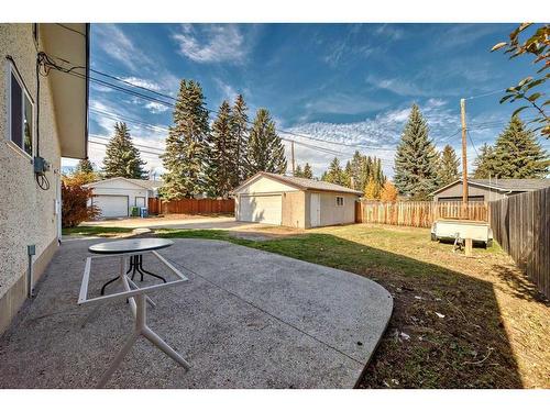 3424 54 Avenue Sw, Calgary, AB - Outdoor