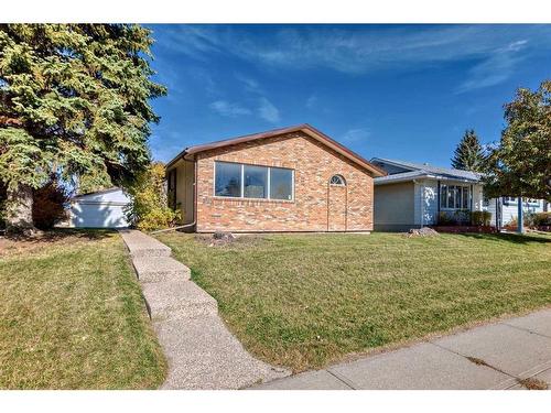 3424 54 Avenue Sw, Calgary, AB - Outdoor