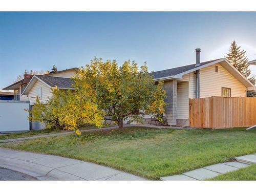 55 Margate Place Ne, Calgary, AB - Outdoor