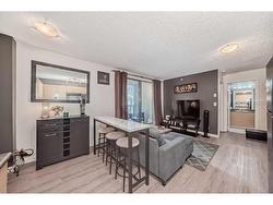 811-1111 6 Avenue  Calgary, AB T2P 5M5