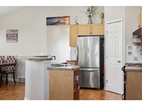 1056 Bridlemeadows Manor Sw, Calgary, AB - Indoor Photo Showing Kitchen