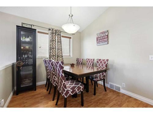 1056 Bridlemeadows Manor Sw, Calgary, AB - Indoor Photo Showing Dining Room