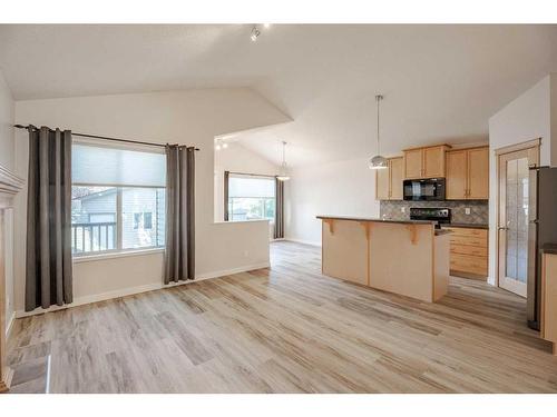 119 Sagewood Grove Sw, Airdrie, AB - Indoor Photo Showing Kitchen