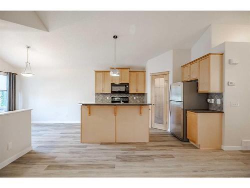 119 Sagewood Grove Sw, Airdrie, AB - Indoor Photo Showing Kitchen