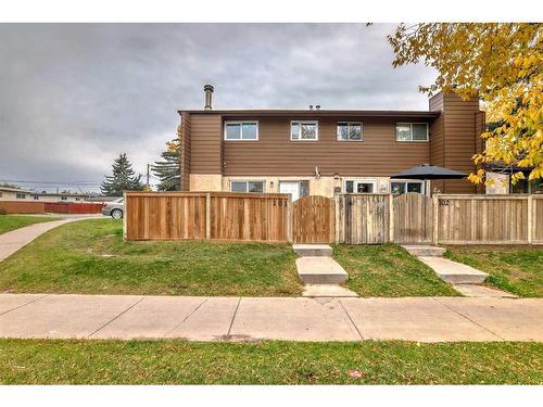 101-5404 10 Avenue Se, Calgary, AB - Outdoor