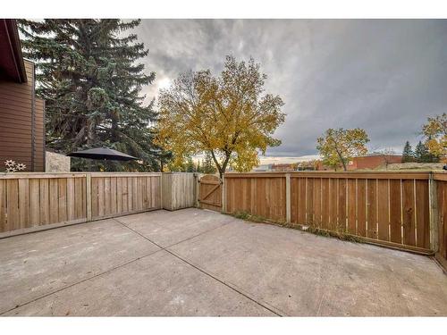 101-5404 10 Avenue Se, Calgary, AB - Outdoor