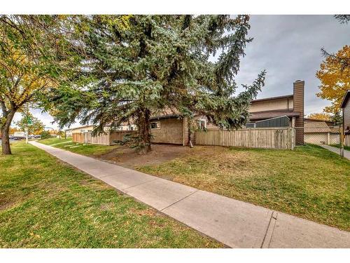 101-5404 10 Avenue Se, Calgary, AB - Outdoor