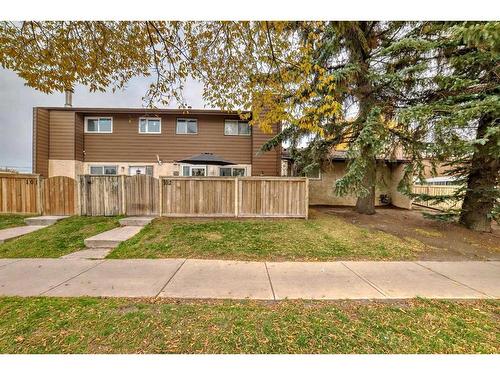 101-5404 10 Avenue Se, Calgary, AB - Outdoor