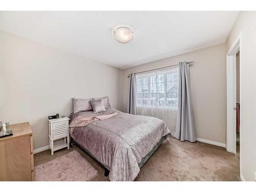 84 Legacy Glen Street Se, Calgary, AB - Indoor Photo Showing Bedroom