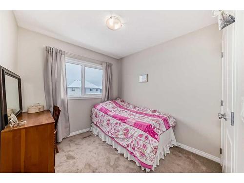 84 Legacy Glen Street Se, Calgary, AB - Indoor Photo Showing Bedroom