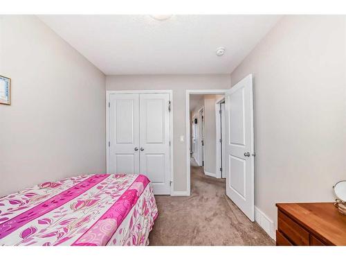 84 Legacy Glen Street Se, Calgary, AB - Indoor Photo Showing Bedroom