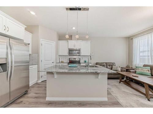 84 Legacy Glen Street Se, Calgary, AB - Indoor Photo Showing Kitchen