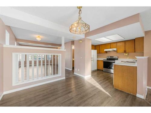 80 Costa Mesa Close Ne, Calgary, AB - Indoor Photo Showing Kitchen