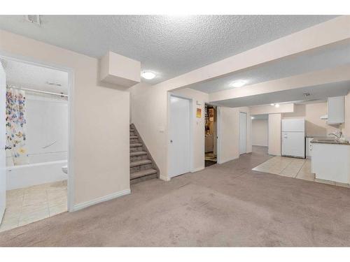 80 Costa Mesa Close Ne, Calgary, AB - Indoor