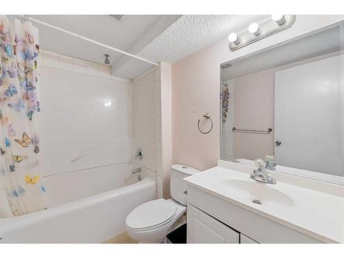 80 Costa Mesa Close Ne, Calgary, AB - Indoor Photo Showing Bathroom