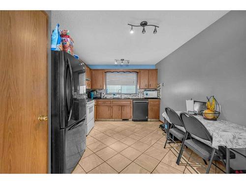 112 Whitehaven Crescent Ne, Calgary, AB - Indoor