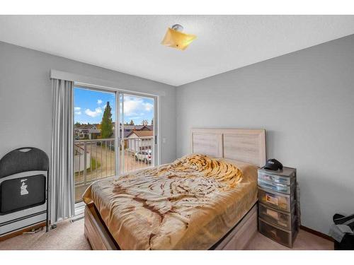 112 Whitehaven Crescent Ne, Calgary, AB - Indoor Photo Showing Bedroom