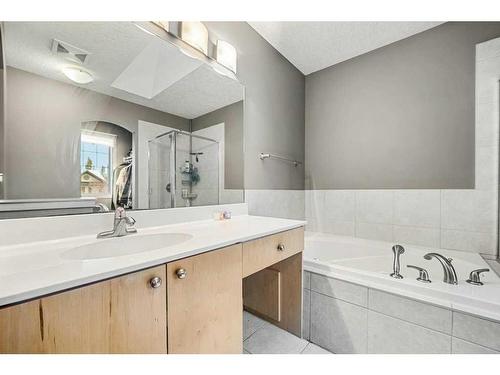 212 Silverado Range Close Sw, Calgary, AB - Indoor Photo Showing Bathroom