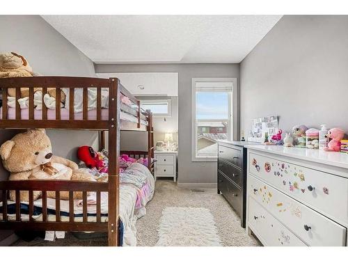 212 Silverado Range Close Sw, Calgary, AB - Indoor Photo Showing Bedroom