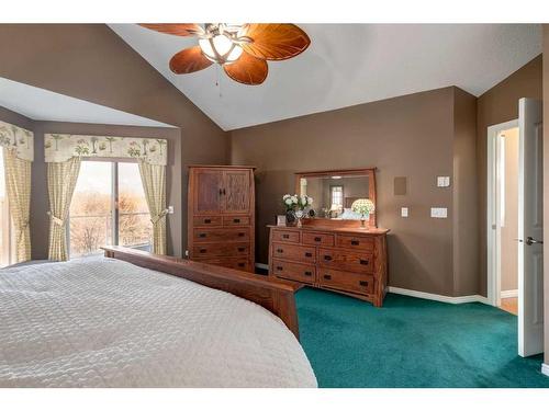 330 Diamond Drive Se, Calgary, AB - Indoor Photo Showing Bedroom