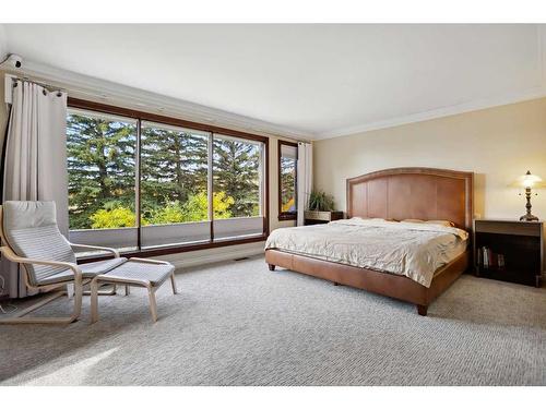 612 Varsity Estates Place Nw, Calgary, AB - Indoor Photo Showing Bedroom