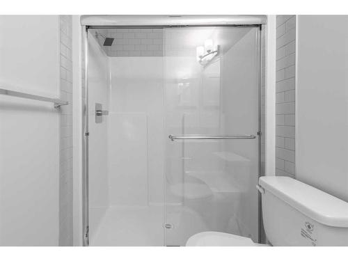 3410-220 Seton Grove Se, Calgary, AB - Indoor Photo Showing Bathroom