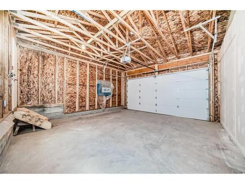 4919 22 Avenue Nw, Calgary, AB - Indoor Photo Showing Garage