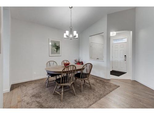 111 Legacy Glen Park Se, Calgary, AB - Indoor Photo Showing Dining Room