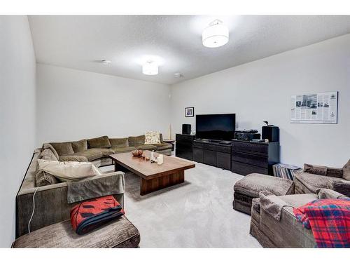 111 Legacy Glen Park Se, Calgary, AB - Indoor Photo Showing Living Room