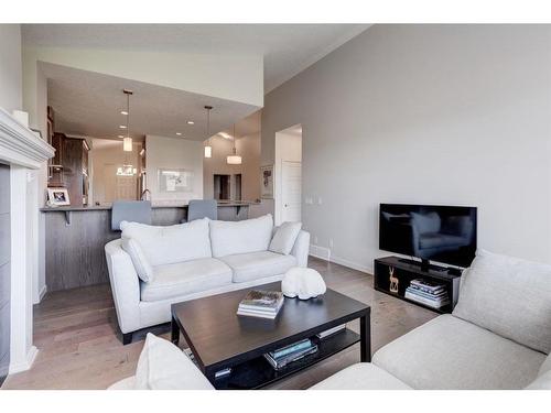 111 Legacy Glen Park Se, Calgary, AB - Indoor Photo Showing Living Room